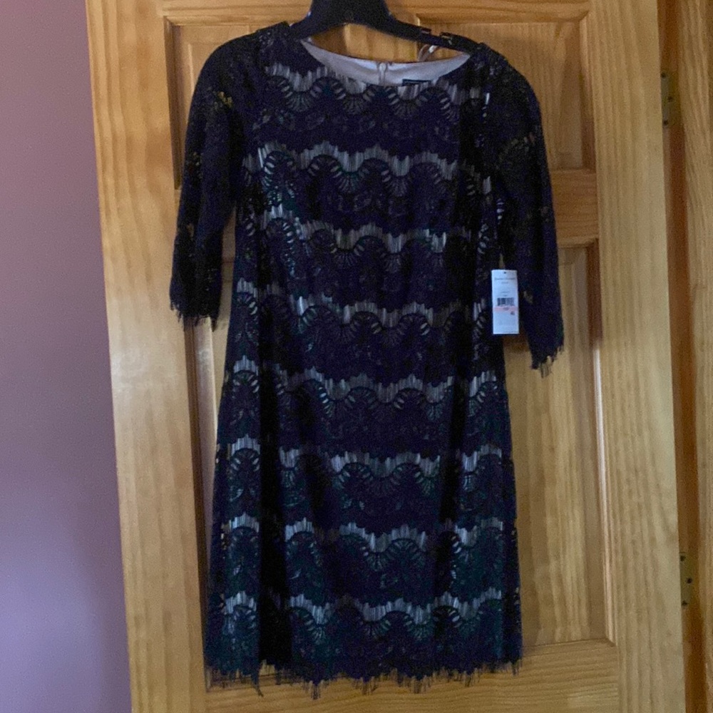 Jessica Howard, black with tan. Size 10P